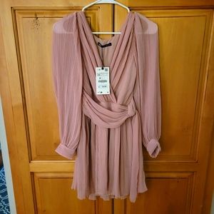 XS Long Sleeved Pink Zara dress,